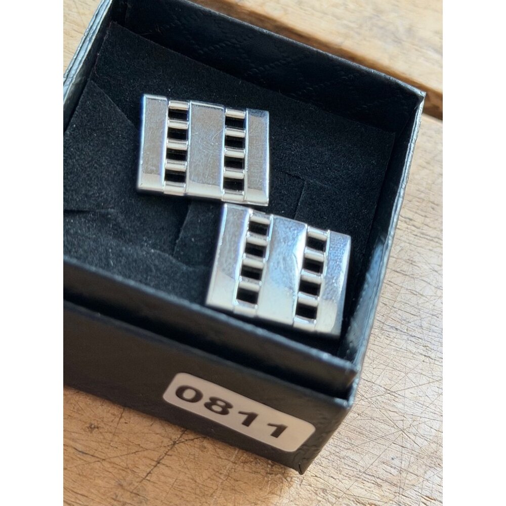 Silver-Toned Rectangular Cufflinks With Textured … - image 2